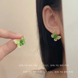 绿衣仙子~绿水晶蝴蝶耳钉新款ins小众设计轻奢精致百搭耳饰水晶钻