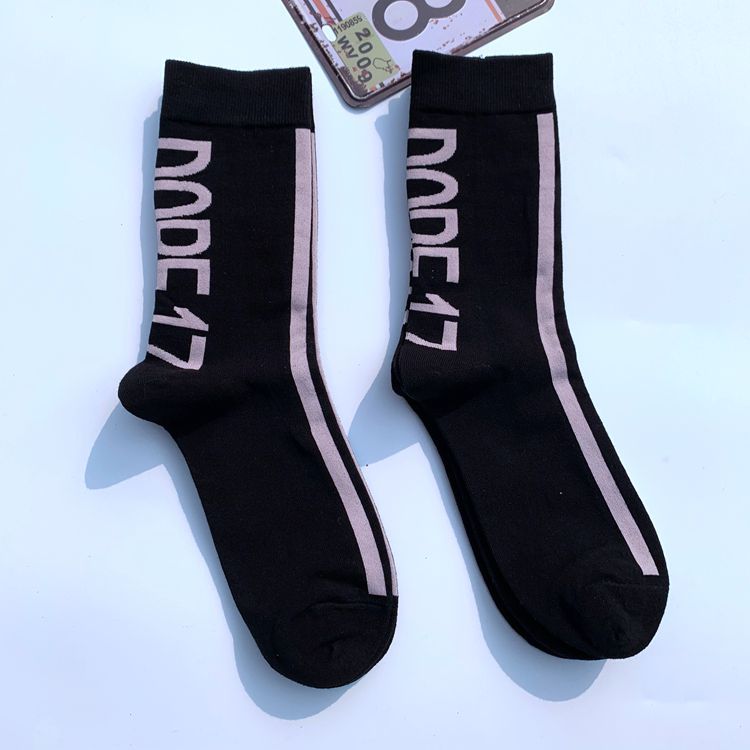 2025d Trendy Ins Unisex Mid-Calf Hip-Hop Street Personality Sports Harajuku Skateboard College Style Cotton Socks_voghion.com