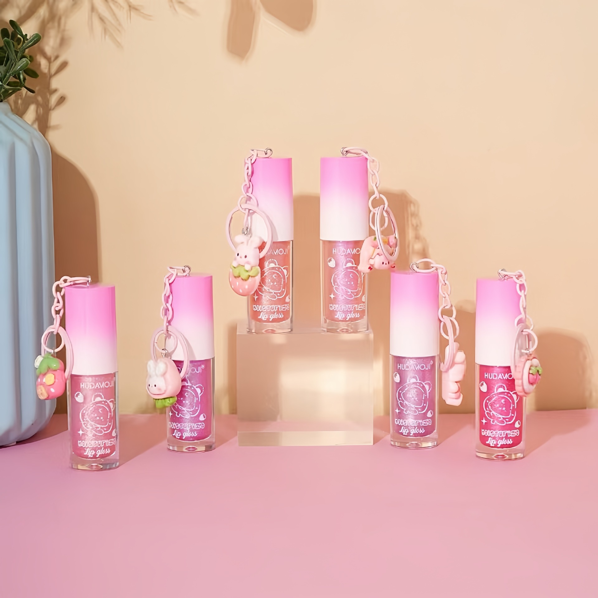 Transfronterizos para el nuevo colgante de conejo lubricante labial hidratante brillante brillo labial espejo blanquear y mejorar el tono