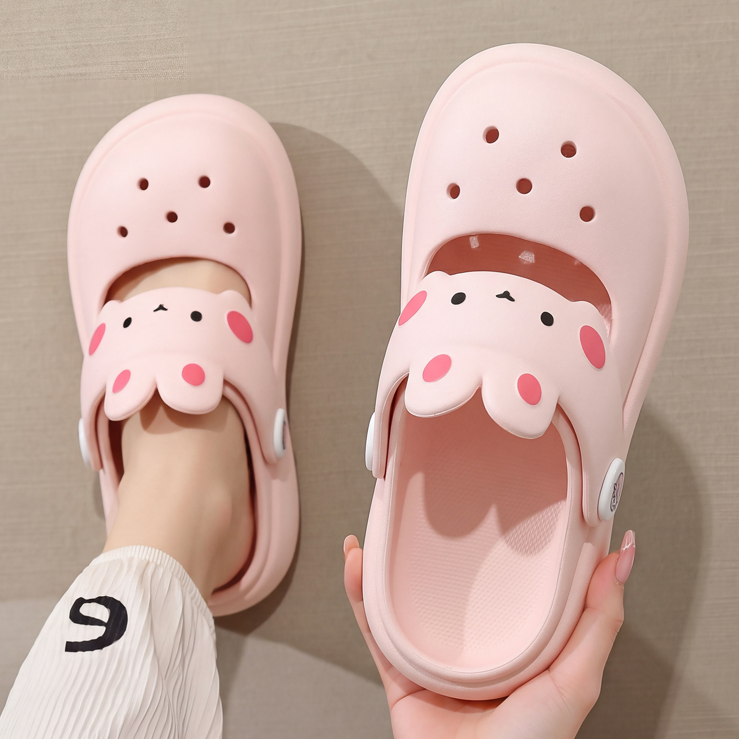 Niedliche, hochwertige Cartoon-Clogs für Mädchen, dicke Sohle, elegante Zehensandalen, Strandclogs, Mary-Jane-Damenschuhe_voghion.com