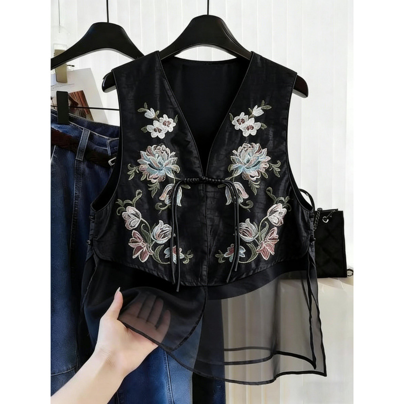 Turtle-Patterned Chinese-Style Patchwork Organza Mid-Length Vest with a New Chinese-Style Design That Covers the Body, Paired with a Thin Embroidered Summer Outerwear Vest Turtle-Patterned Chinese-Style Patchwork Organza Mid-Length Vest with a New Chinese-Style Design That Covers the Body, Paired with a Thin Embroidered Summer Outerwear Vest