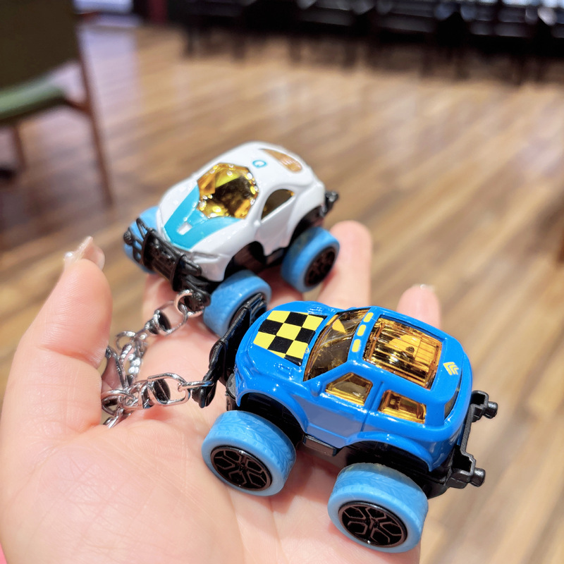 Creative Alloy Huili Big Foot Off-road Car Model Keychain Mini Car Model Toy Car Key Chain Batch Creative Alloy Huili Big Foot Off-road Car Model Keychain Mini Car Model Toy Car Key Chain Batch