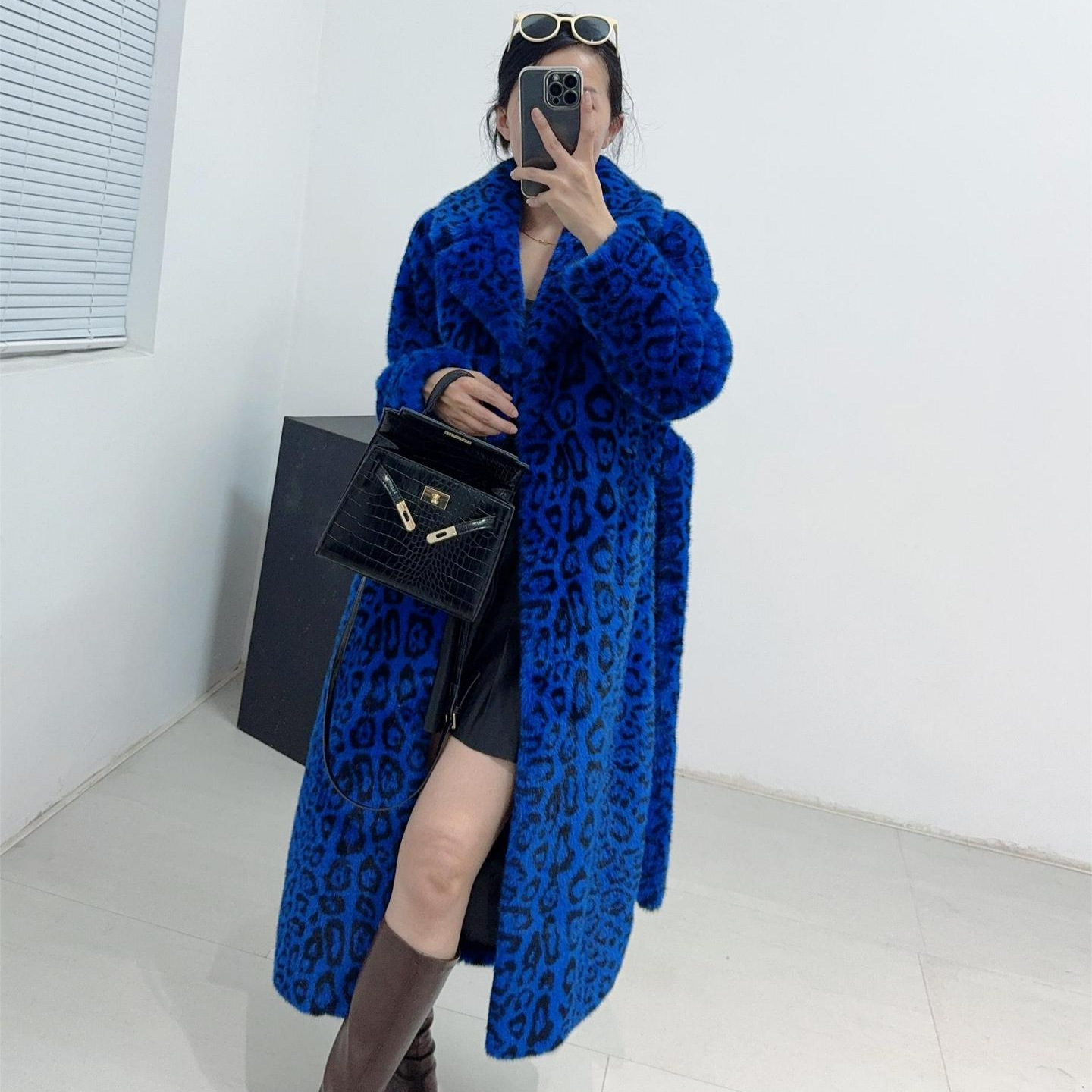 Dámské oblečení podzimní a zimní nové ekologické kožešinové norkové kožešinové leopardí vzor prodloužené velké velikosti dámské oblečení_voghion.com