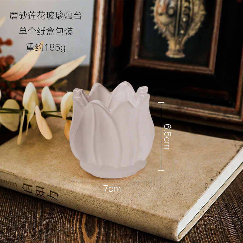 中古のチューリップのガラスの小さい燭台のロマンチックな復古の透明な茶色の食卓のろうそくの置物の家は白色を飾ります。|undefined