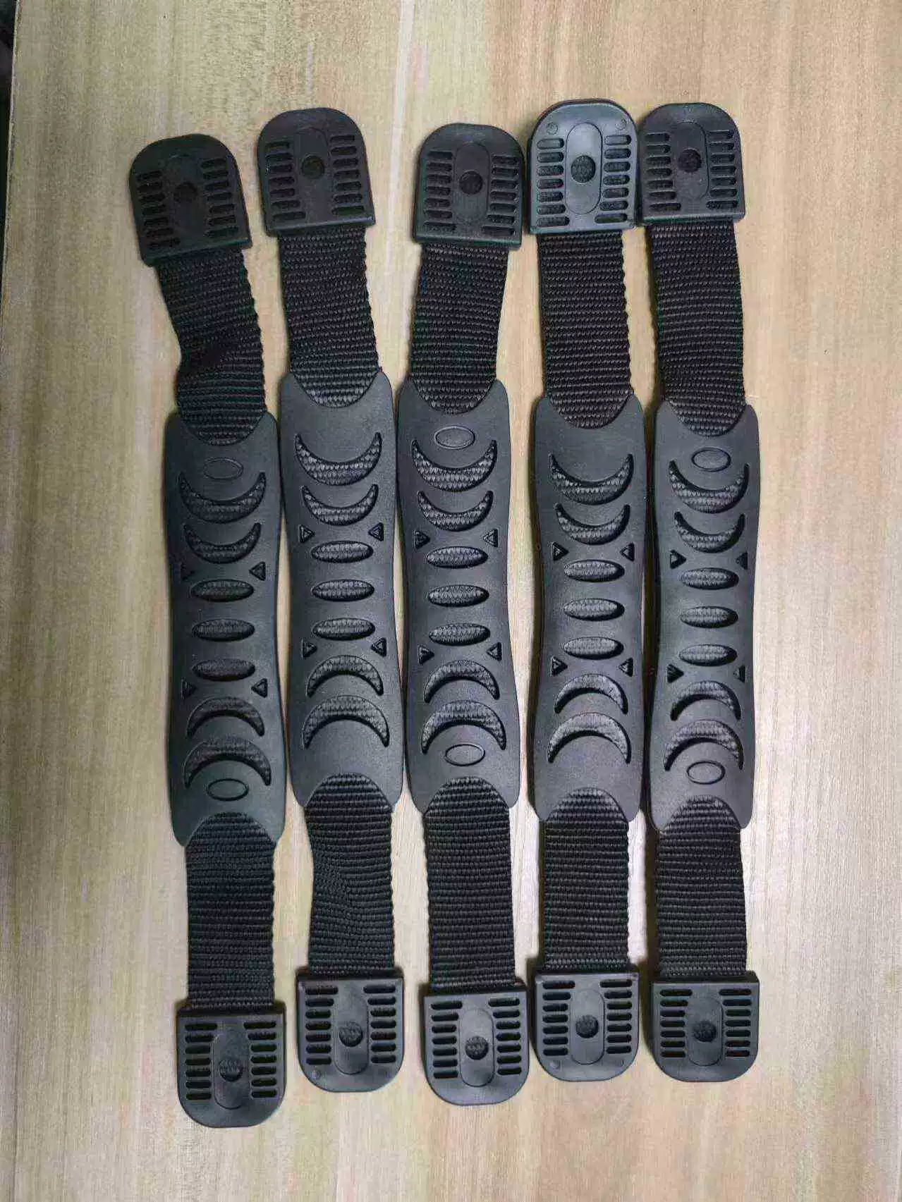 Оптовые поставки тканевых лямок для багажа, ПВХ пластиковых ручек, изогнутых ручек, аксессуаров для каяков, ручек для лодок, ручек для рюкзаков и ремней.