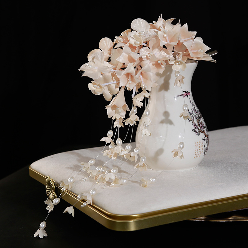 Apricot hair accessory, orchid