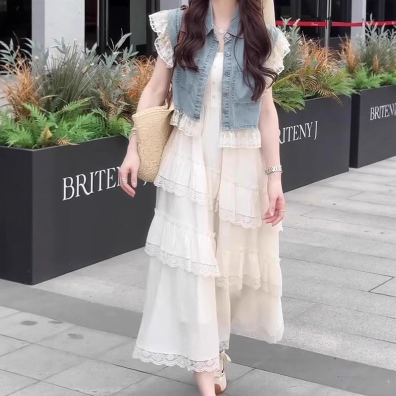 Salt-Style Mature Fashion Two-Piece Set for Women 2026 Summer New Lace Patchwork Denim Vest and Strap Dress Set