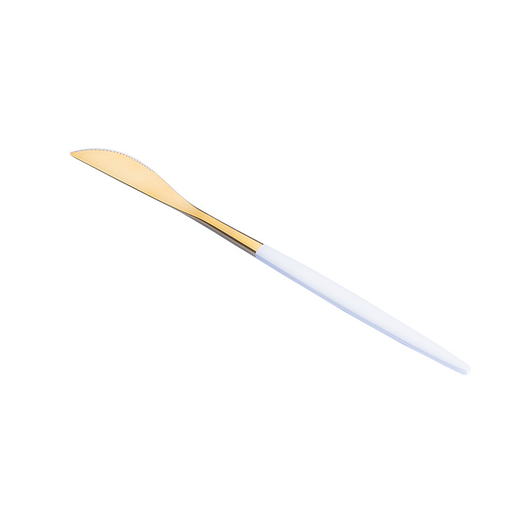 Cuchillo, tenedor y cuchara portugueses al por mayor transfronteriza traje de acero inoxidable Chapado en titanio de oro vajilla occidental cuchillo de carne y tenedor conjunto de 4 piezas