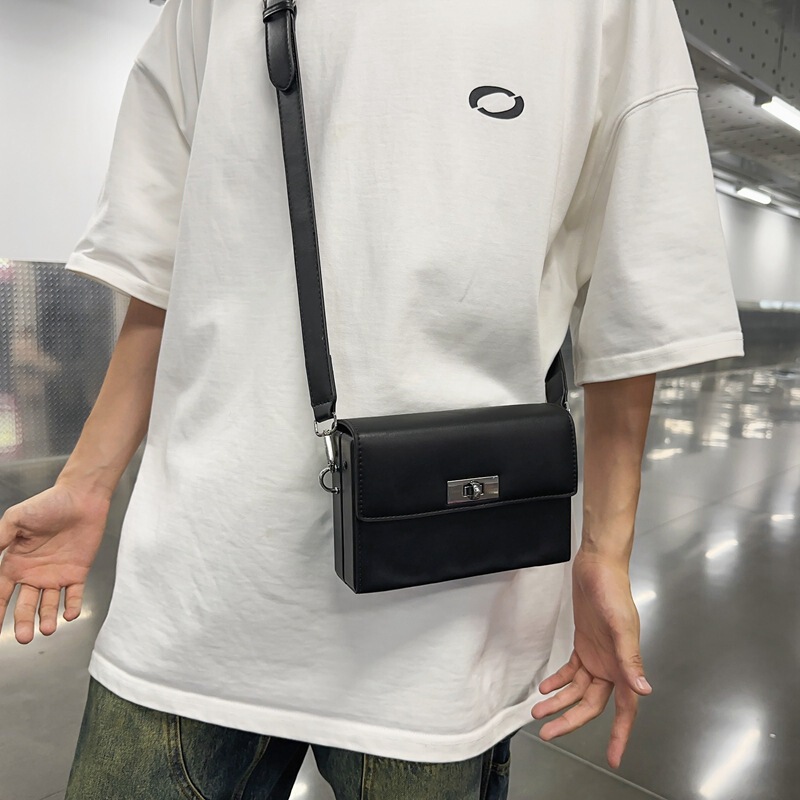 Crossbody Bag New Original Mobile Phone Bag Single Shoulder Bag Small Square Bag Mini Niche Design Sense Men's Bag Korean Fashionable Bag Women's Bag Crossbody Bag New Original Mobile Phone Bag Single Shoulder Bag Small Square Bag Mini Niche Design Sense Men's Bag Korean Fashionable Bag Women's Bag