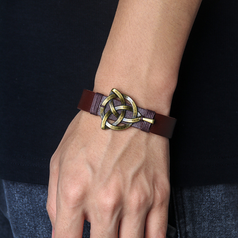 European and American retro bracelet niche high-end fashion Celtic amulet woven bracelet real cowhide bracelet wholesale European and American retro bracelet niche high-end fashion Celtic amulet woven bracelet real cowhide bracelet wholesale