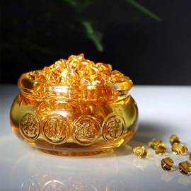 水晶工艺品;钥匙扣及钥匙扣配件;冰箱贴