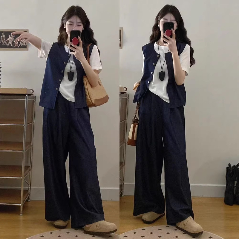 Plus-Size Fashion Three-Piece Set for Summer: New Versatile Short-Sleeve Top, Denim Vest, and Casual Wide-Leg Pants Plus-Size Fashion Three-Piece Set for Summer: New Versatile Short-Sleeve Top, Denim Vest, and Casual Wide-Leg Pants