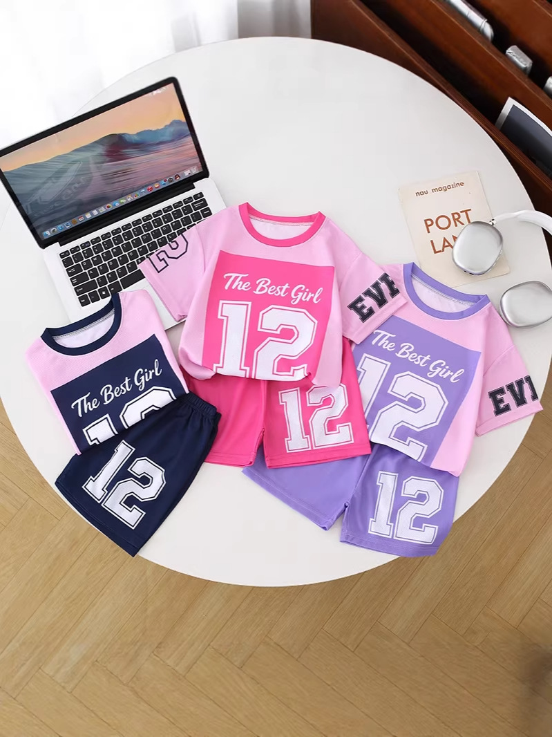 Sports suit for men and women