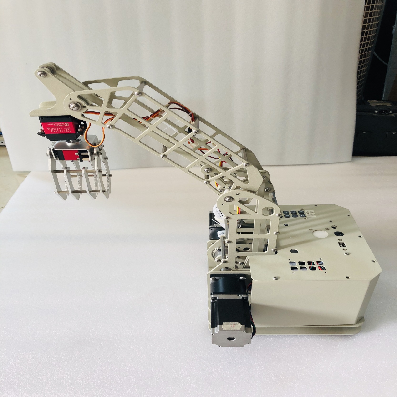 桌面机器人机械臂工业机械手2.5KG控制小型上下料可抓取