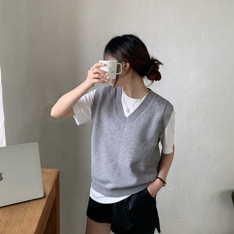 Spring and Autumn New Style Loose Retro Knitted Sweater Vest Women's Vest Korean Style Versatile Thin Outer Jacket