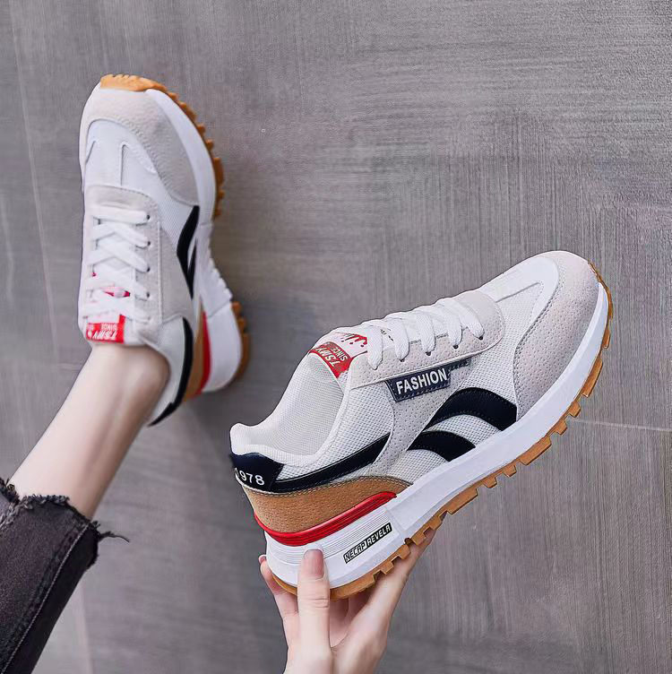 Zapatos blancos 2024 nuevos zapatos de moda para hombres y mujeres de la misma moda casual zapatilla ligera y cómoda transpirable zapatos para correr