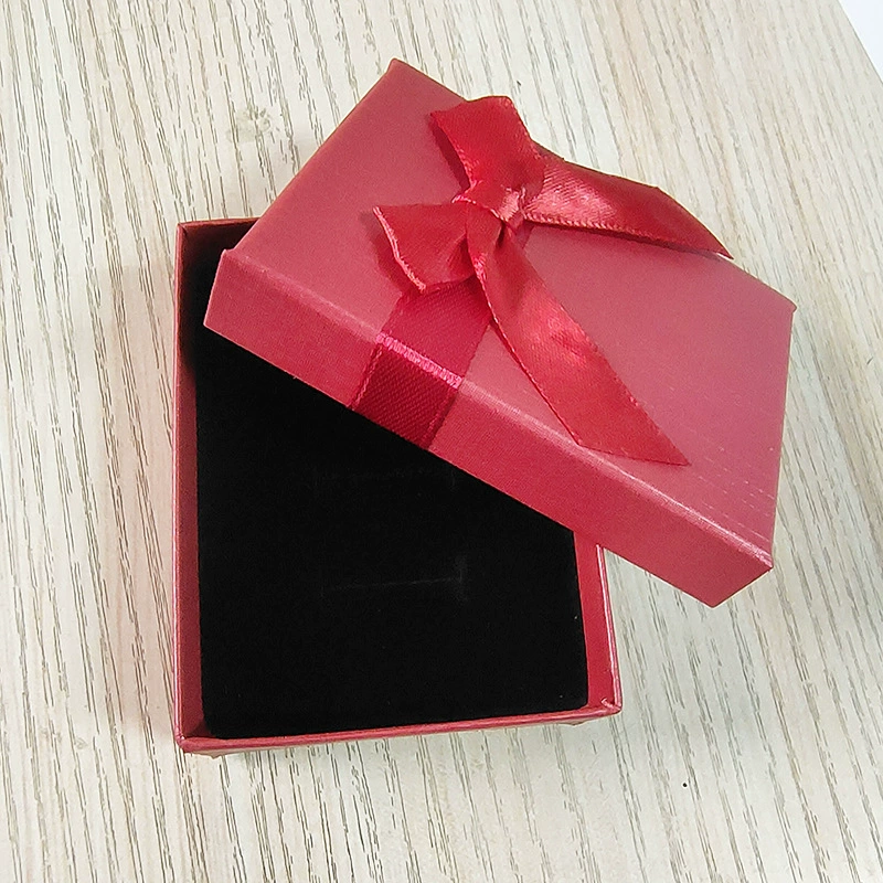 Box, earrings, pendant, simple and elegant design