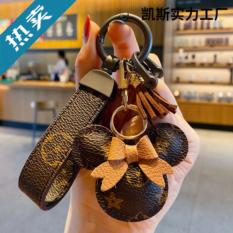Car Pendant, Women's Bag Charm, Vintage Pattern, Cute Ball, Cartoon Rex Rabbit Fur, Exquisite Classic Leather Plush Keychain