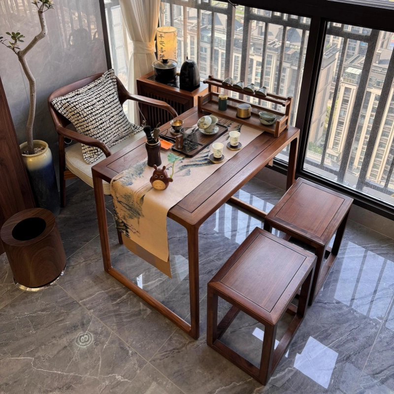 ◃ Новый китайский стиль, североамериканский черный орех, балкон, небольшой чайный столик, чистый бревенчатый столик для небольшой квартиры, домашний кабинет, набор чайного столика и стула из цельного дерева