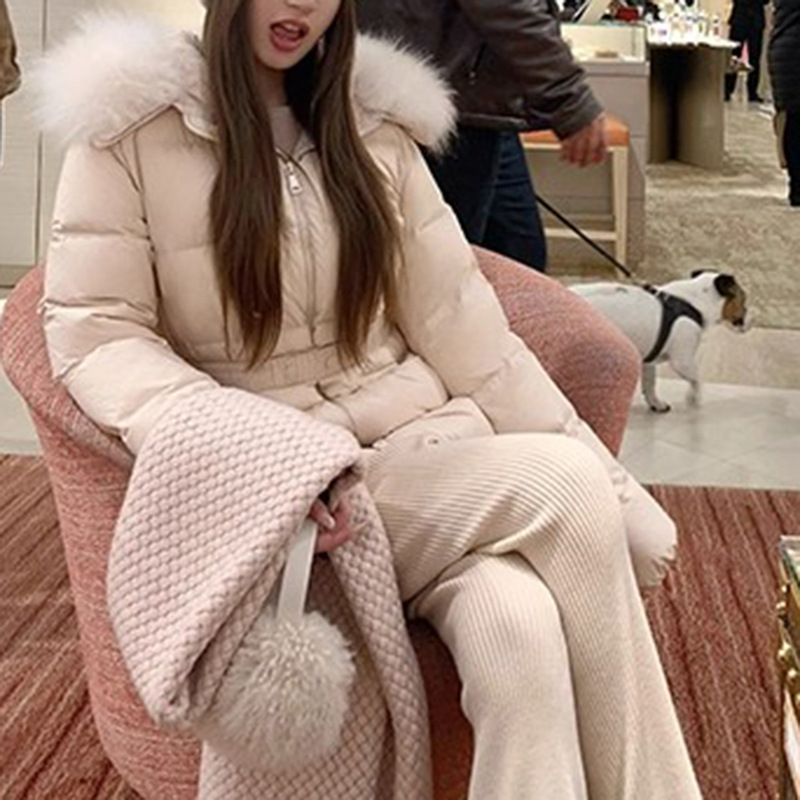In Stock: Fog Island Winter Night Large White Duck down Slimming Effect Fur Collar Short Waist-Cinching down Jacket for Winter