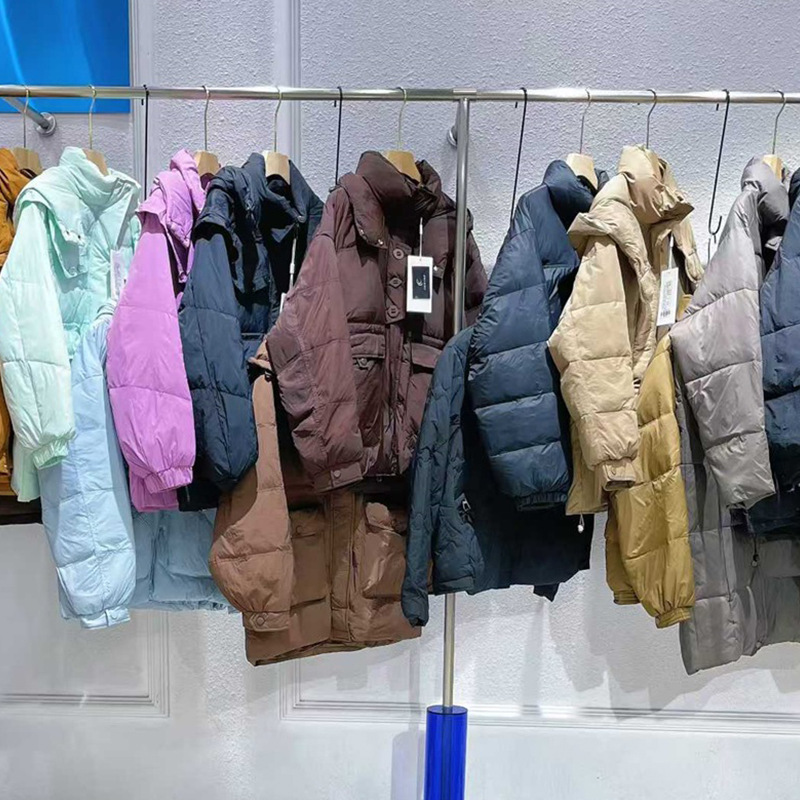 25冬奢品CC羽绒服时尚大板型连帽过膝外套专柜撤柜一手货源供应