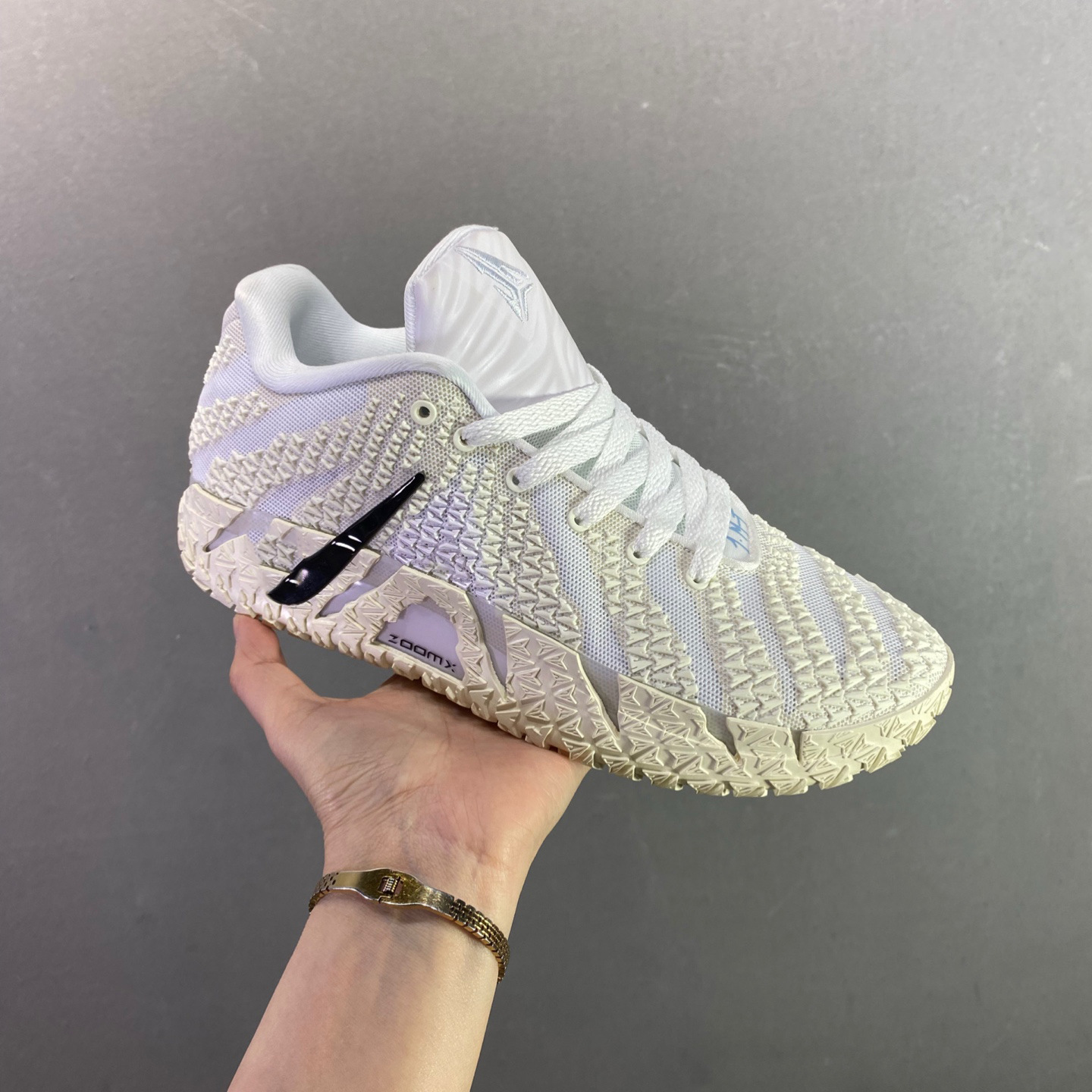 Zapatos Pitian Ja 3 zapatos de baloncesto de combate real para hombres zapatos deportivos casuales de aire acolchado para mujeres calles Morant tres generaciones de zapatos de fútbol de moda