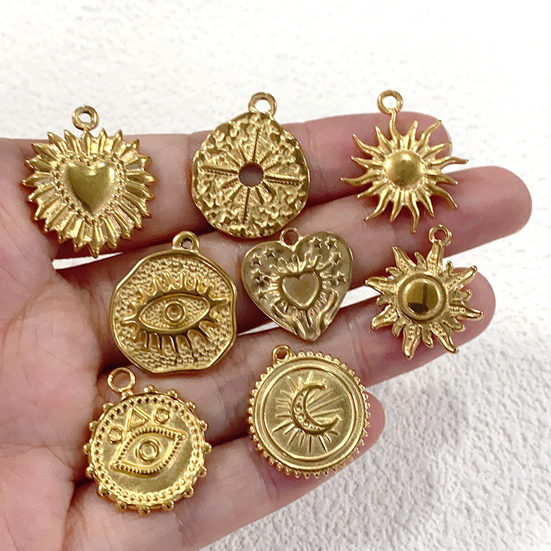 36g Weight Pendant Jewelry Making Type DIY Jewelry Accessories Classification 10 PCS/Package Quantity 304 Stainless Steel Material Heart Shape Pattern Plating Design Retro Style 10 PCS/Package 304 Stainless Steel Heart Shape Pendant 1