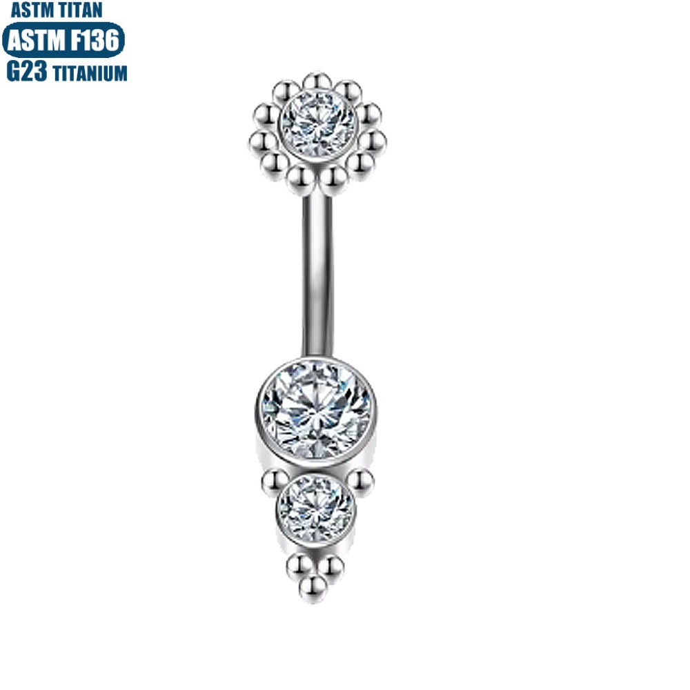 16G labret stud size and finish detail