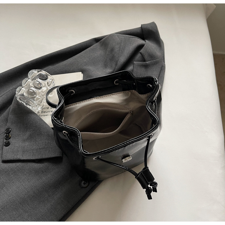 Student class pleated backpack for women 2024 new Korean style trendy student bag, niche high-end women's bag_voghion.com