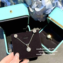 �����I�λʹڌ�ʯ�� ���~�I �18K�� �����ˮ���ʯ��� ��ָ