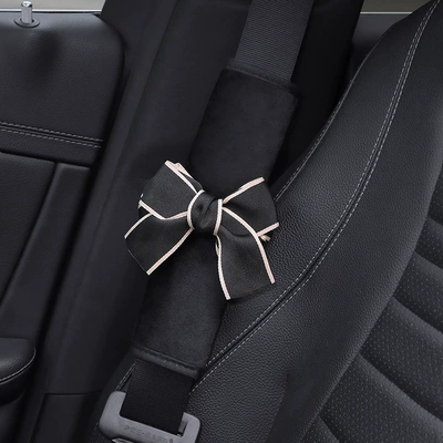Camellia Four-Season Car Seat Belt | Seat belt shoulder pad - short-plush-shoulder-pad-black-velvet-bow-1-piece