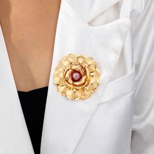 Korean New Fashion Multi-petal Flower Inlaid with Imitation Pearl Flower Brooch Women's High-end Feeling Suitable for Banquet