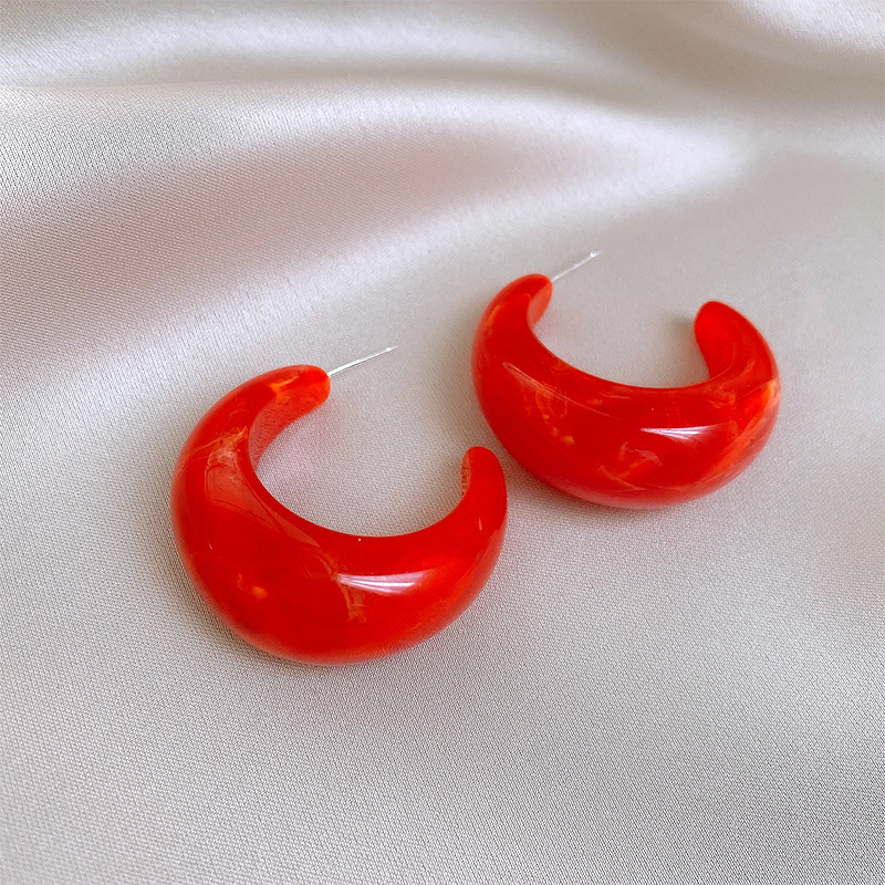 Pendientes de perlas asimétricas con cuernos de diamantes súper parpadeantes de plata Pendientes de nicho de viento frío femenino Pendientes de lujo ligero de alta calidad