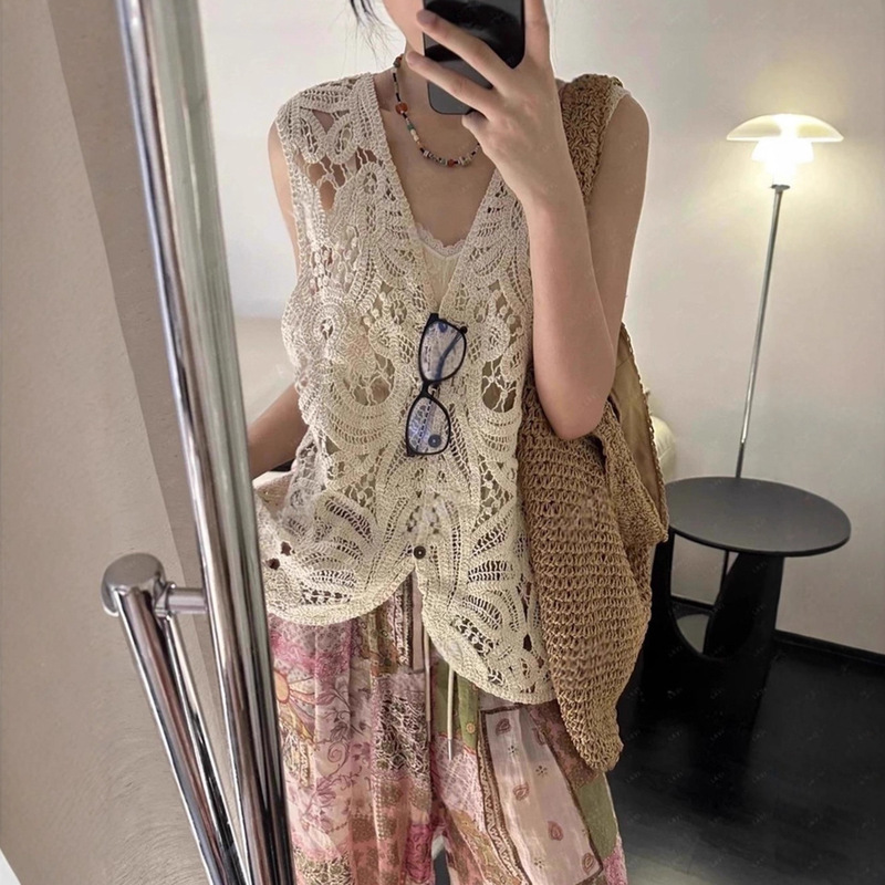 Crochet Hollow-Out Knitted Vest Cardigan for Women, New Summer Design, Niche Style Sleeveless Vest Top for Outerwear Cm674