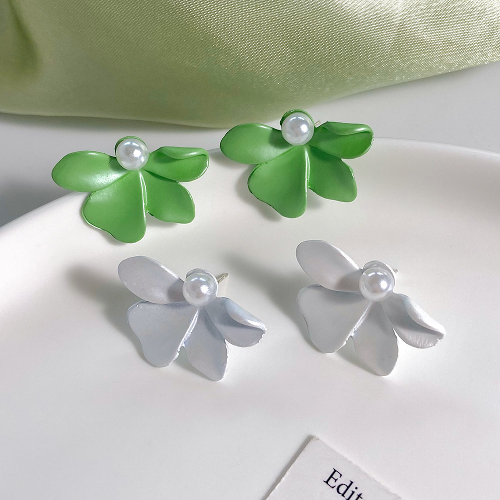Fresh summer cute elegant universal earrings