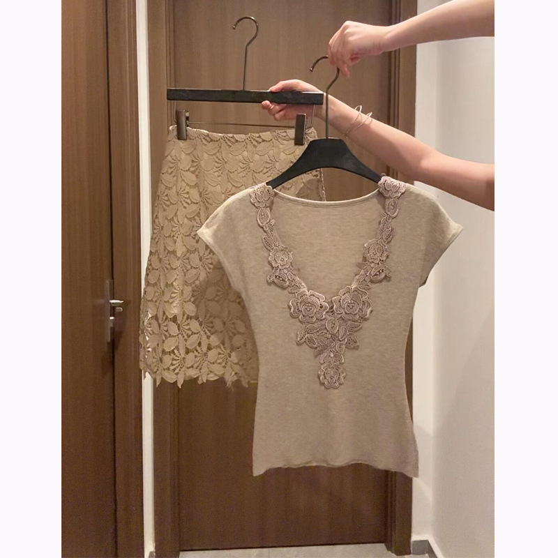 French-Style Retro Chic Niche Non-Contrasting Beige Top and Skirt Two-Piece Set for Women, 2026 Summer New Model for Petite Sizes