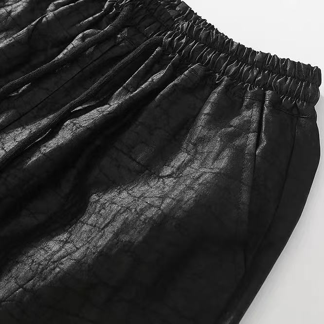 Quần short lụa Hương Vân nam dáng rộng 5 phân, chất liệu tơ tằm tinh khiết, mỏng nhẹ mùa hè — Da đen 8986 chi tiết 9