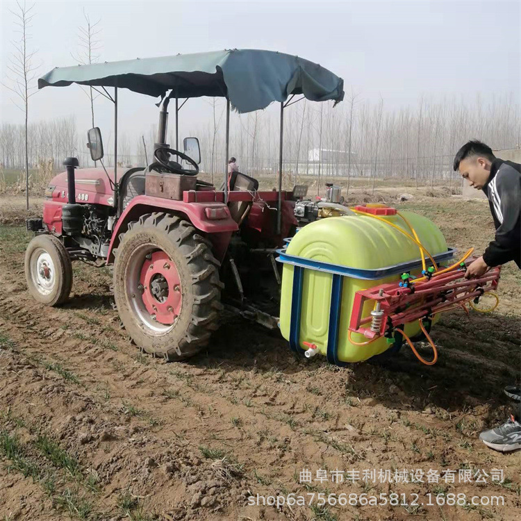 四轮车后悬挂打药机 大面积蔬菜药材地喷药机1000斤轴传动打药机