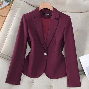 �ϼtɫ�L��С���b�I����Ů�����߶����e�羳���Q�I�b��������Ů
