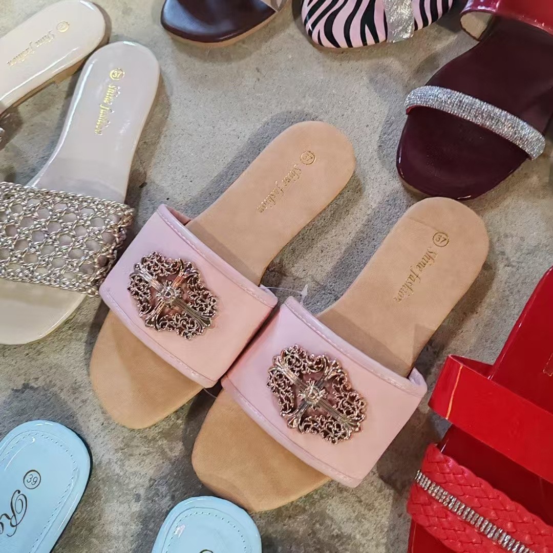 Nuevas zapatillas de dedos abiertos transfronterizos africanos, zapatillas de moda de cabeza cuadrada, zapatillas de verano para mujeres.