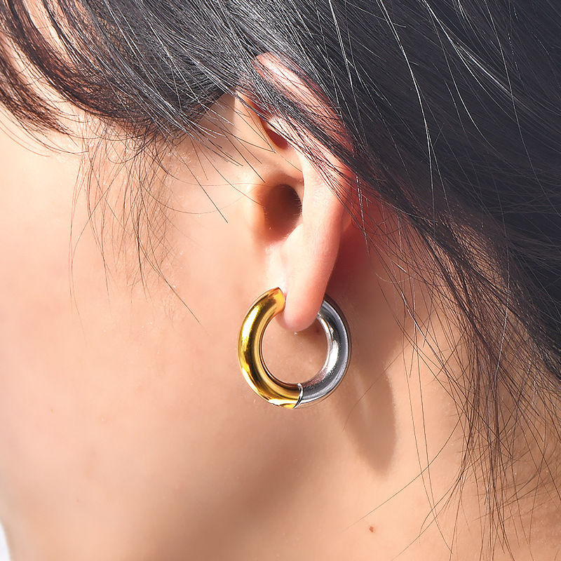 Unisex Gender 1 Pair Casual Simple Style Round Color Block Plating Titanium Steel Earrings