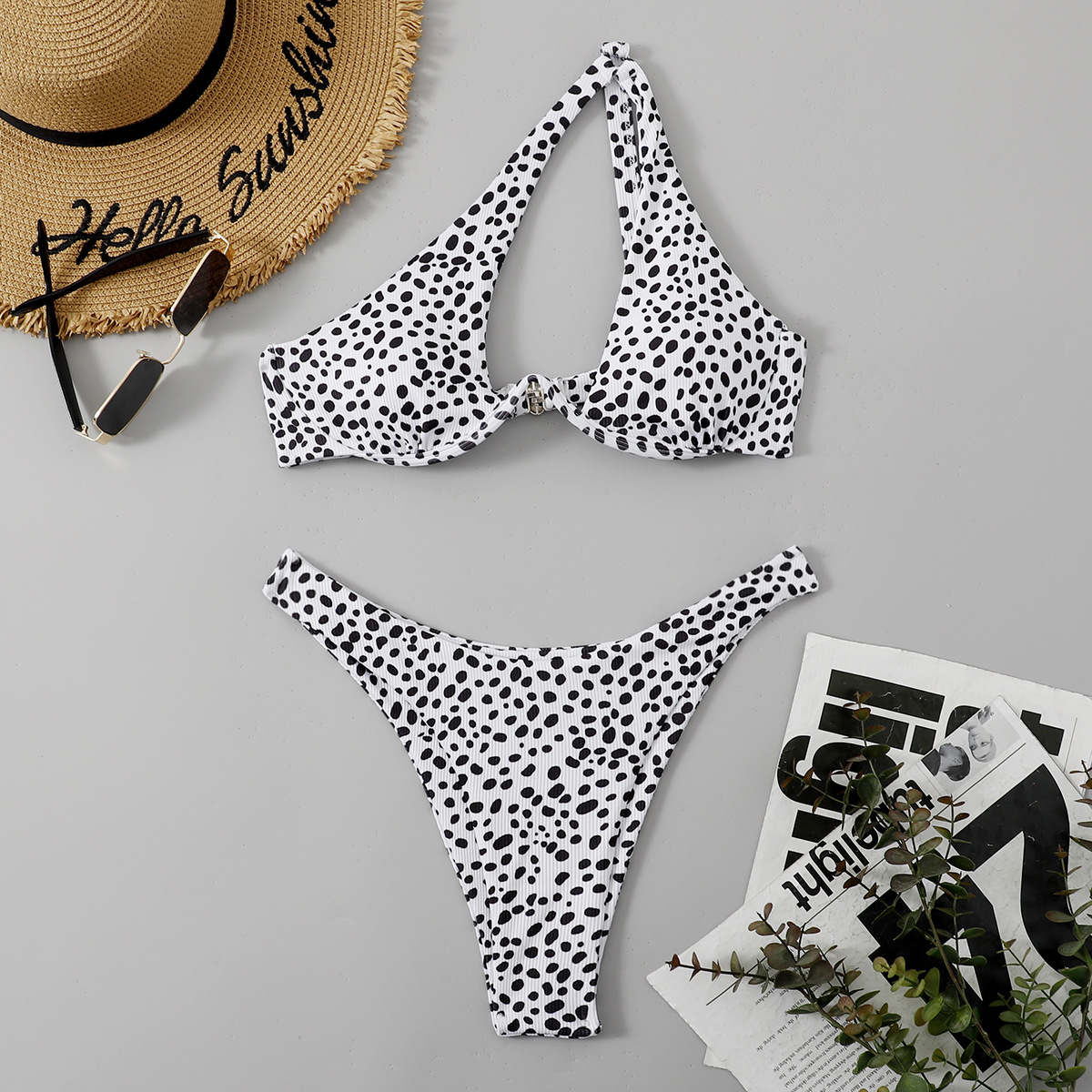 Sobre el producto: Nuevo estilo europeo y americano caliente multicolor sexy damas split traje de baño sólido solo hombro acero bikini