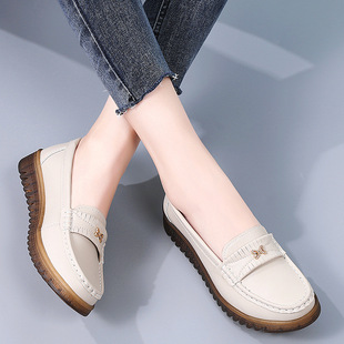 Four Seasons Outfit Mother Shoes Women's Genuine Leather Soft Bottom Middle-aged and Elderly Shallow Mouth Breathable Slip-on Flat Non-Slip Pea Shoes for Women