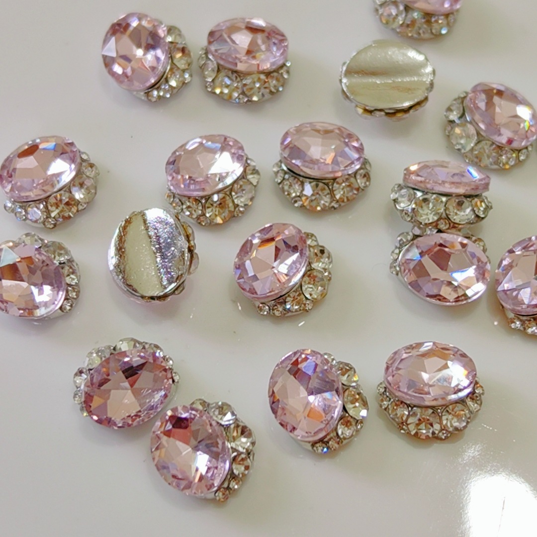 Oval pink diamond [10*12mm] [more diamonds at the point]