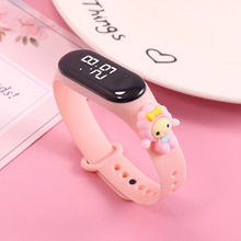 批发热销小学生动漫卡通公仔手环LED电子表男孩女孩防水触控表