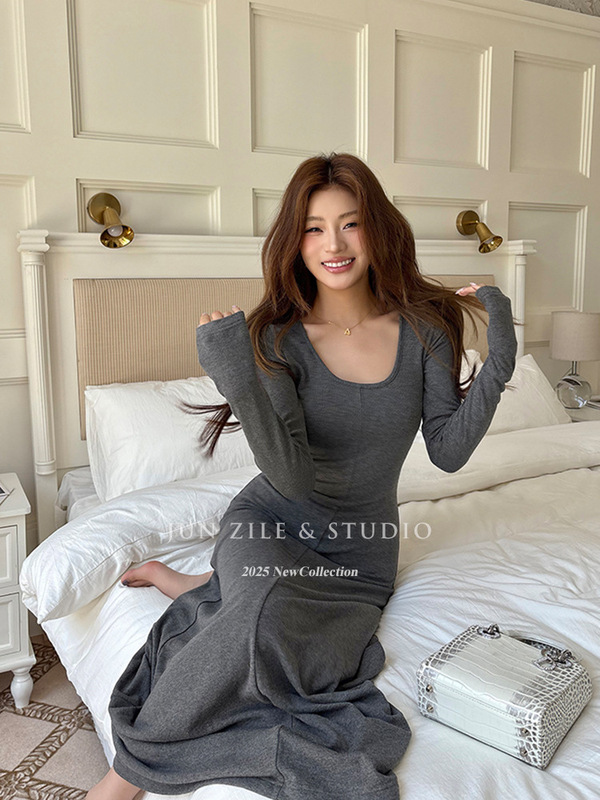 气质纯欲风女装长袖连衣裙秋季绒感磨毛U领收腰修身显瘦包臀长裙|undefined