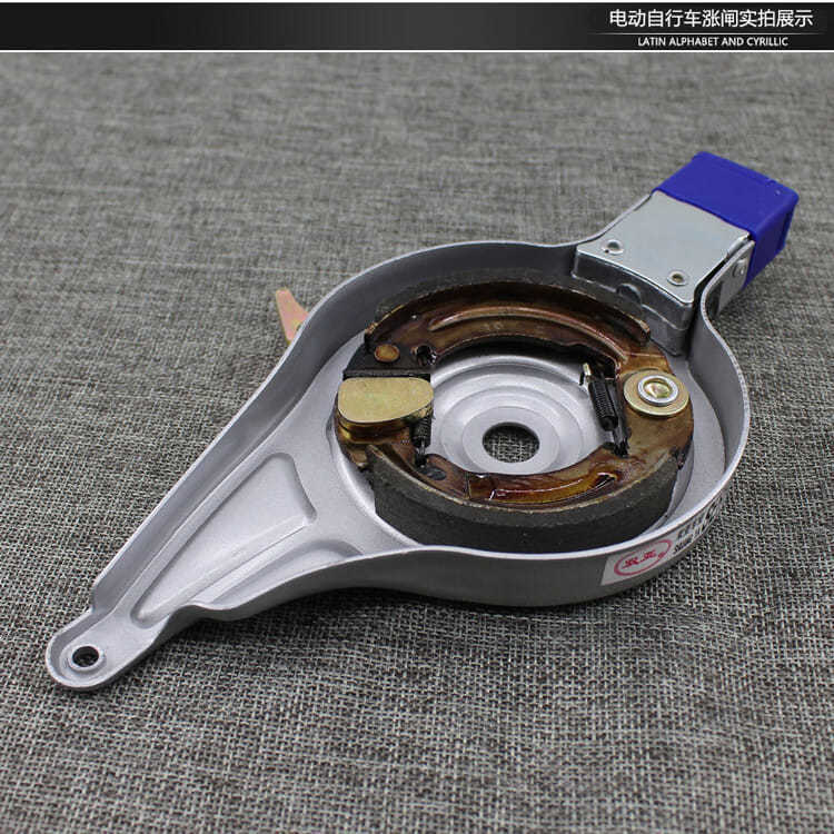 90 100 tipo coche eléctrico antirrobo Bloqueo de freno trasero batería de freno conjunto de freno de coche accesorios de pastillas de freno al por mayor