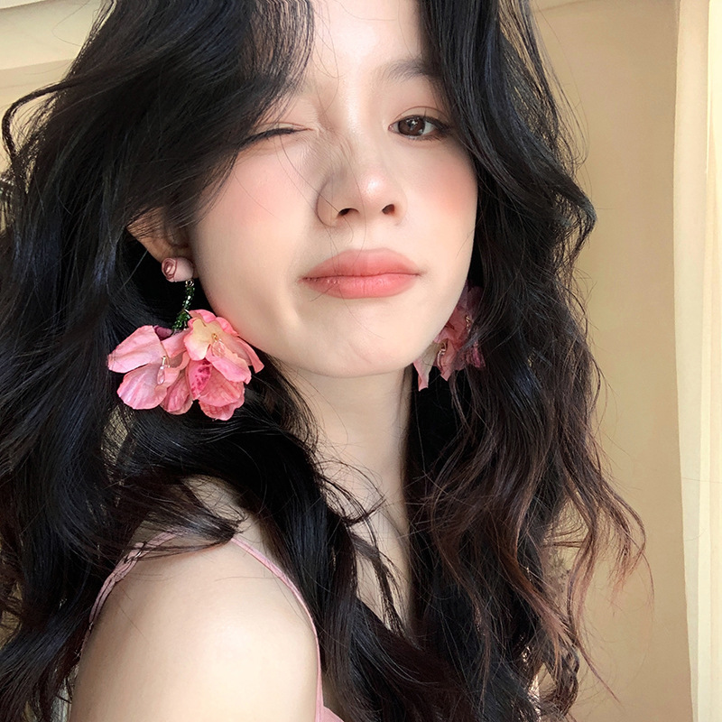 Pink rose flower tassel earrings