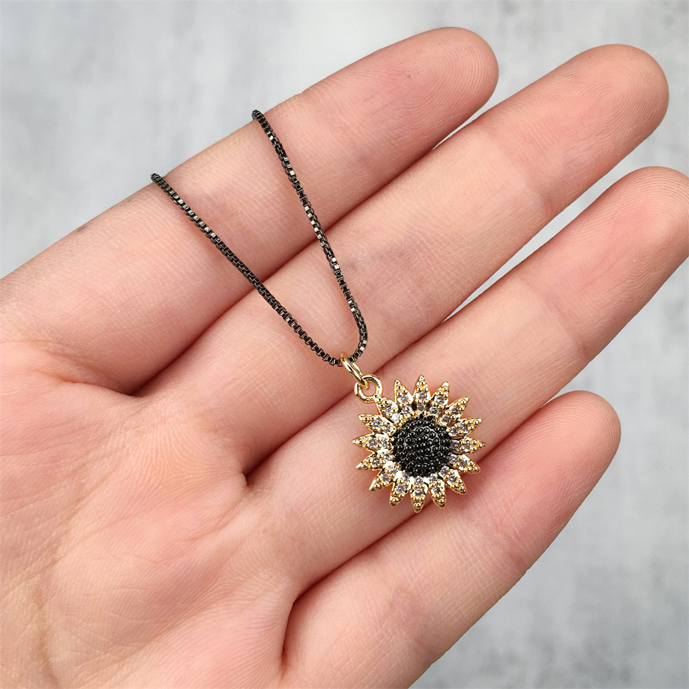 Foreign Trade Ornament European And American Ins Simple Hip Hop Sunflower Copper Diamond-studded Necklace Pendant Internet Influencer Fashionmonger Smiley Face Accessories display picture 9