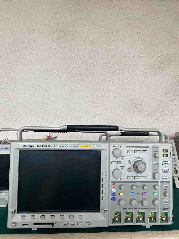 现货出售租赁二手美国Tektronix泰克 DPO4034 数字荧光示波器